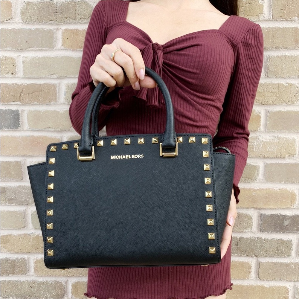 MICHAEL KORS - SELMA studded purse